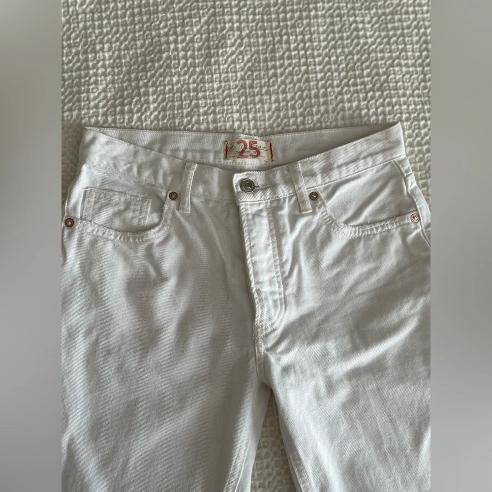 FREE PEOPLE We The Free Maggie Mid Rise Straight in Optic White Size 25
